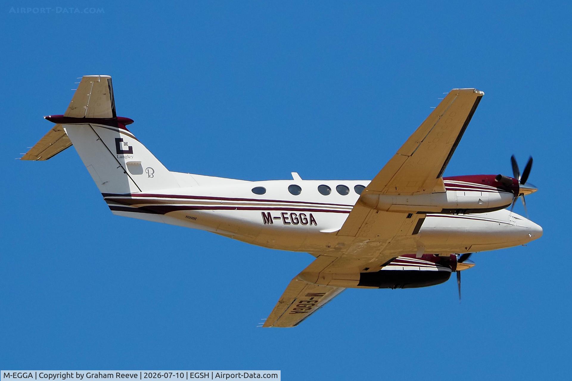 M-EGGA, 2006 Raytheon B200 King Air, c/n BB-1933, Departing from Norwich.