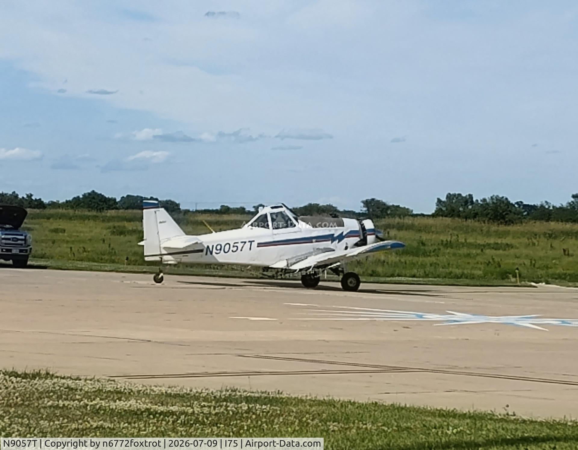 N9057T, 1997 Weatherly 620B, c/n 1648, Another load of herbicide headed out