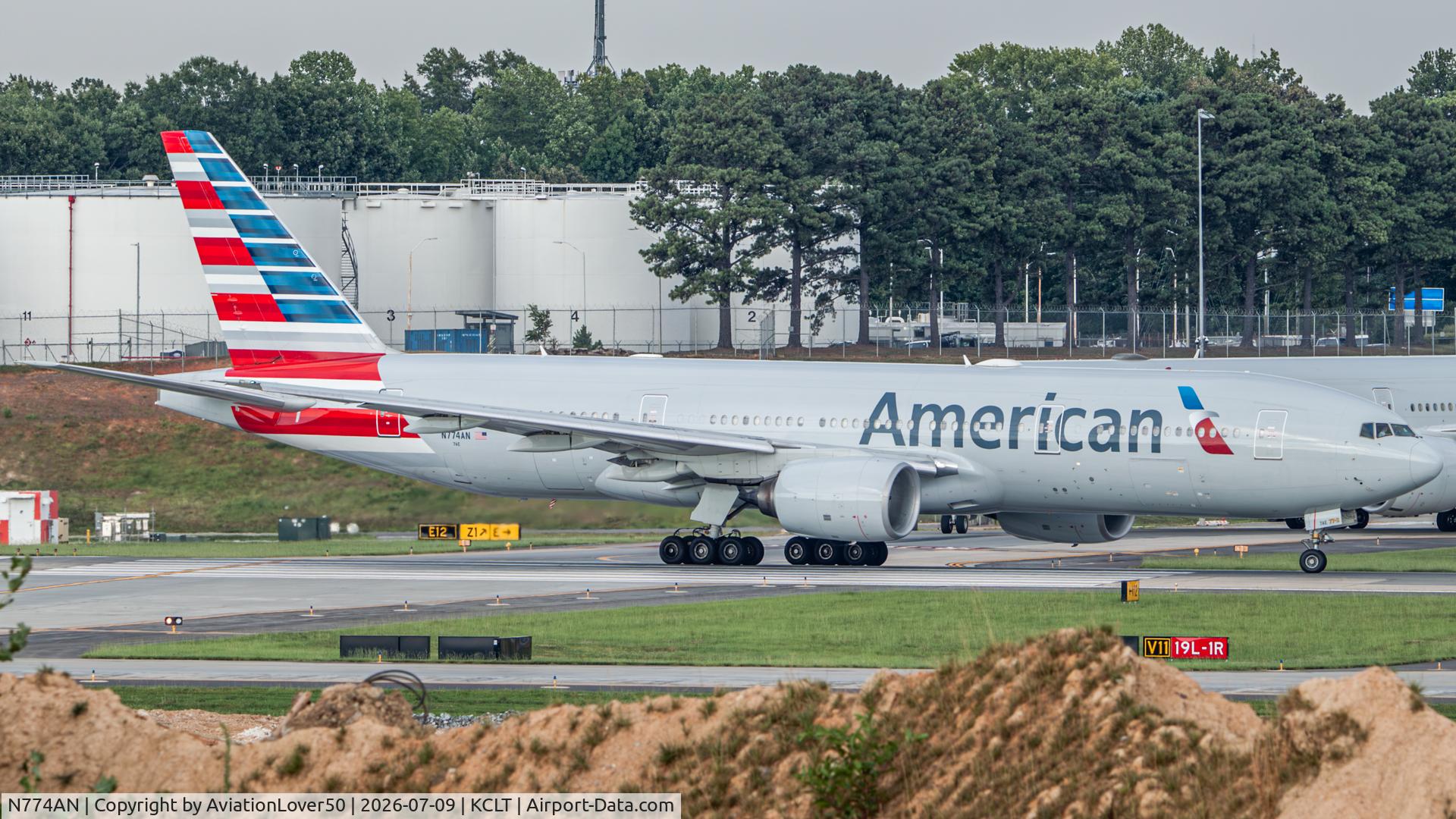 N774AN, 1999 Boeing 777-223, c/n 29581, American 772ER