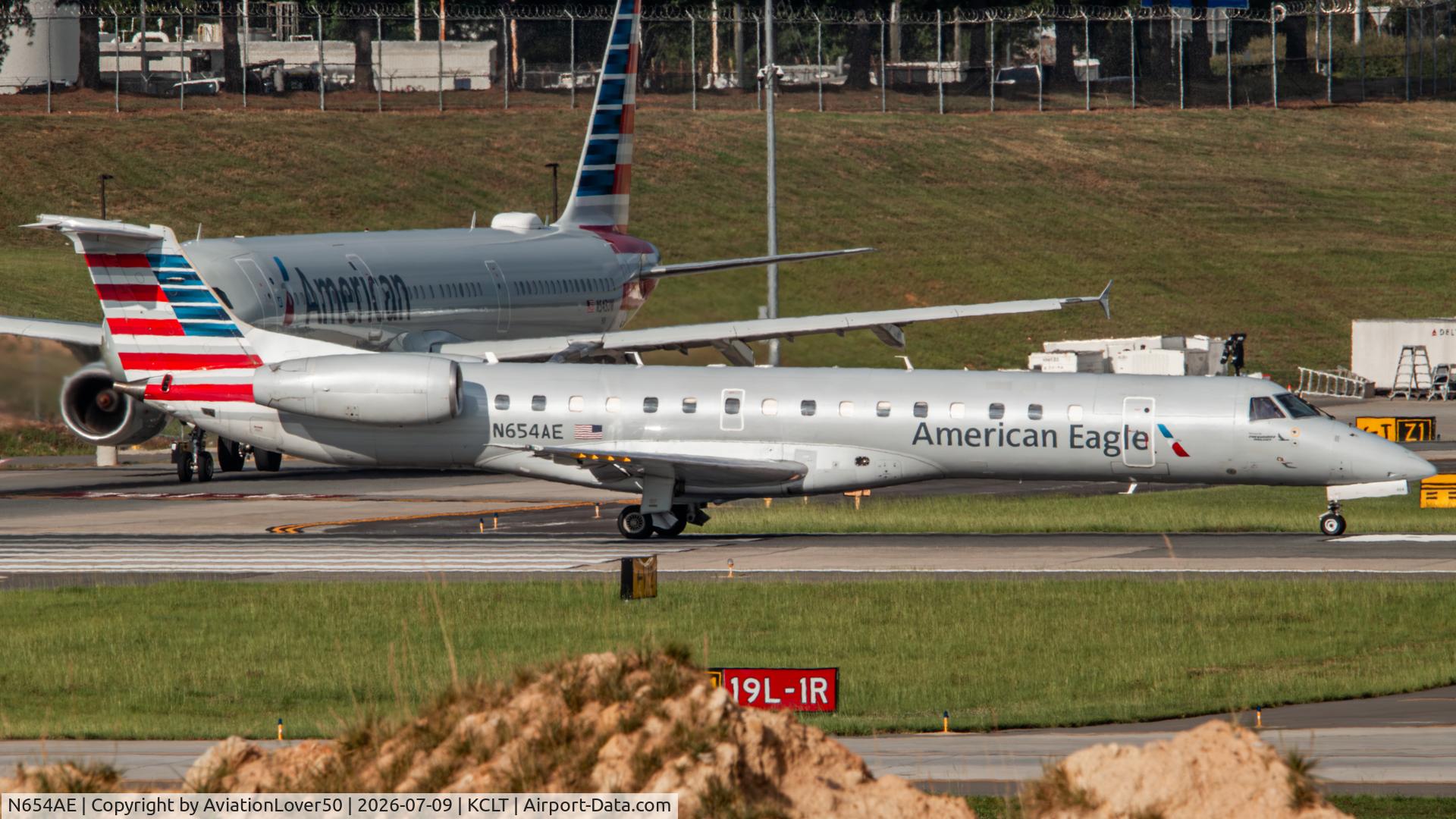 N654AE, 2001 Embraer ERJ-145LR (EMB-145LR), c/n 145437, American Eagle/Piedmont ERJ-145