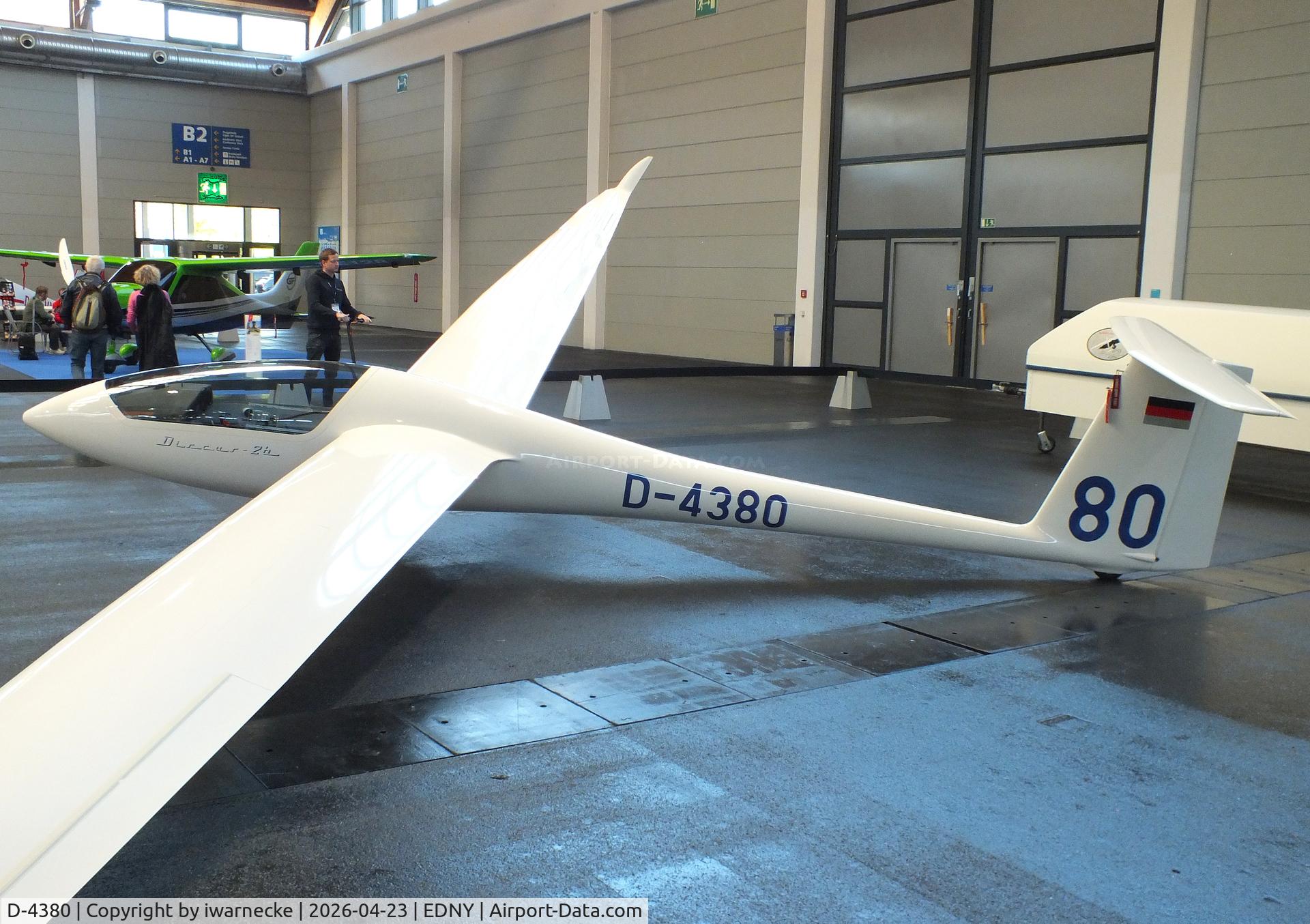 D-4380, 2000 Schempp-Hirth Discus 2B, c/n 77, Schempp-Hirth Discus 2B at the AERO 2026, Friedrichshafen