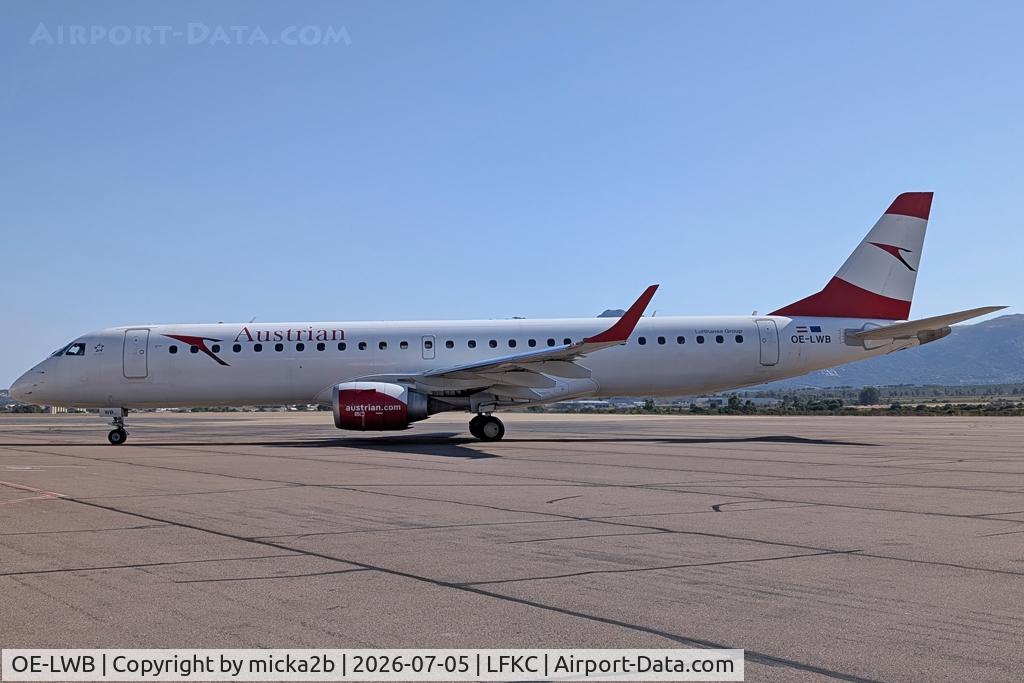 OE-LWB, 2009 Embraer 195LR (ERJ-190-200LR), c/n 19000324, Taxiing