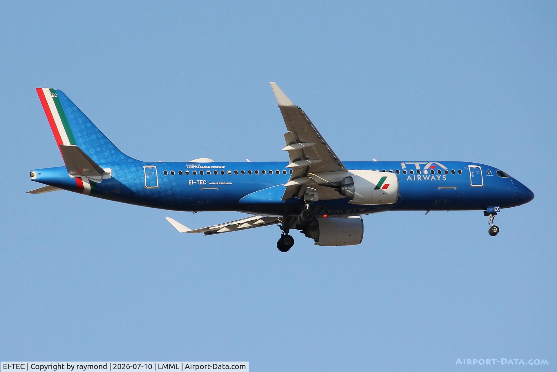 EI-TEC, 2019 Boeing 737-8-200 MAX, c/n 62305, Airbus A220-300 reg EI-TEC of ITA on approach for RW13 Malta.