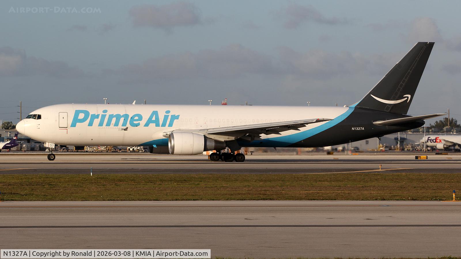 N1327A, 1996 Boeing 767-37D/ER, c/n 26328 l/n 637, at mia