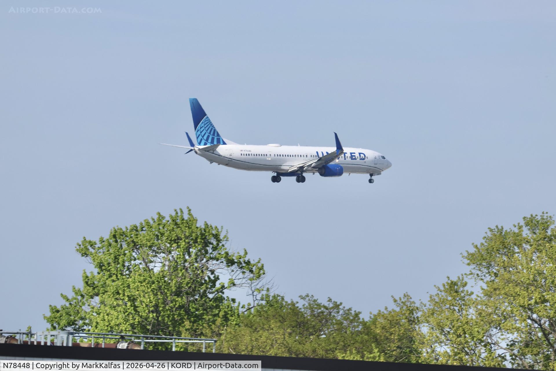 N78448, 2012 Boeing 737-924/ER, c/n 40003 l/n 3942, B739 United Airlines BOEING 737-924ER N78448 10L approach KORD