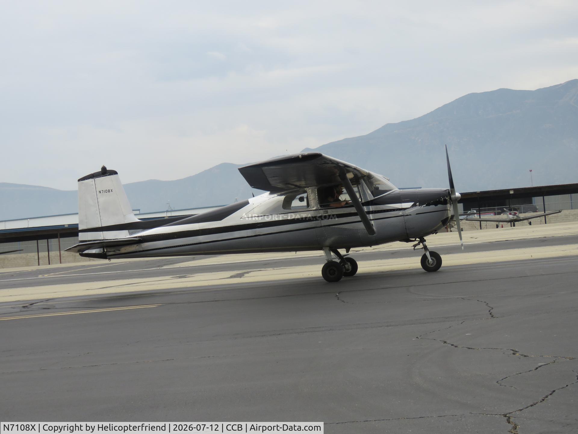 N7108X, 1961 Cessna 150A, c/n 15059208, Taxiing 
