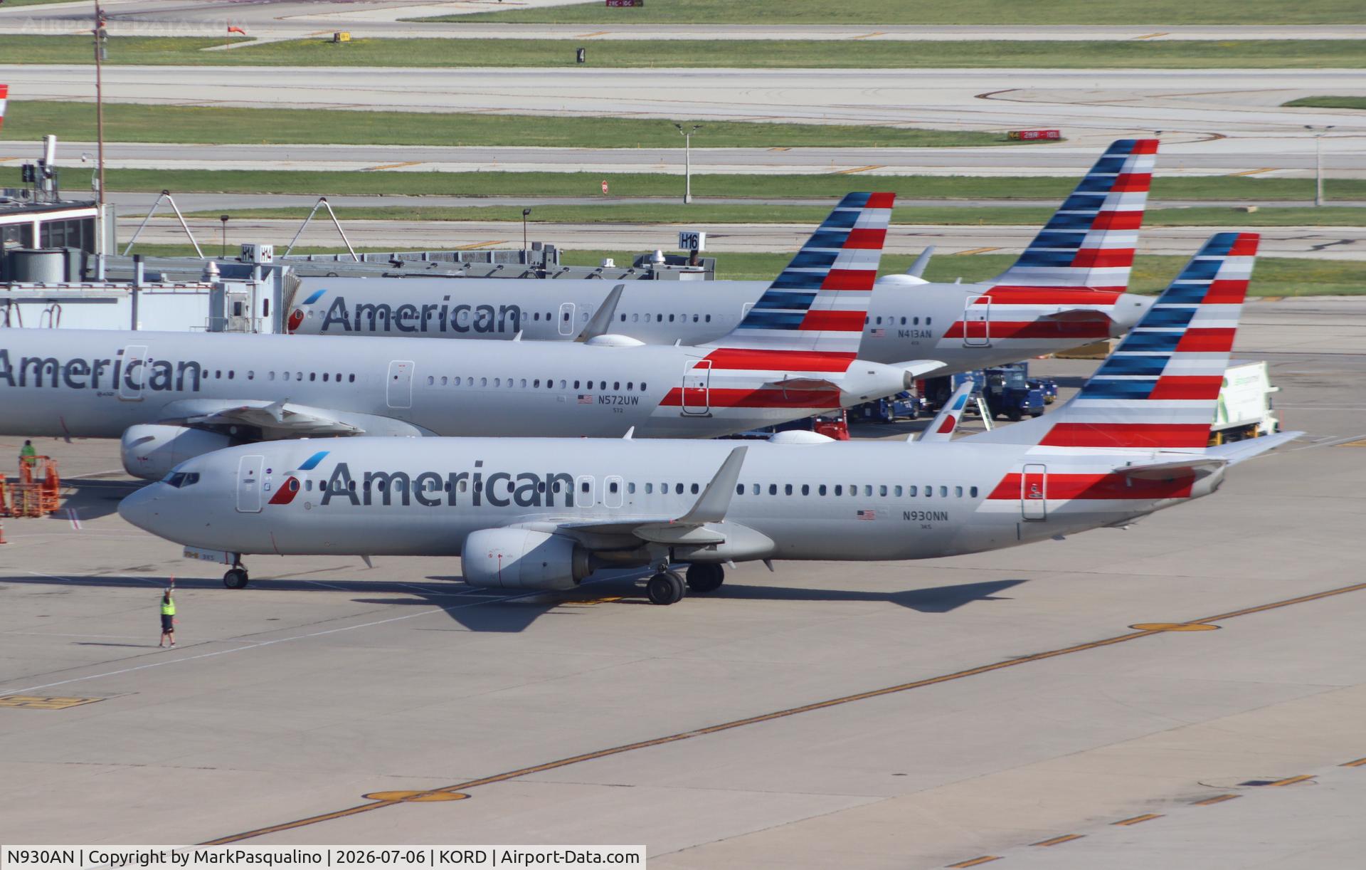 N930AN, 2000 Boeing 737-823, c/n 29529, Boeing 737-823