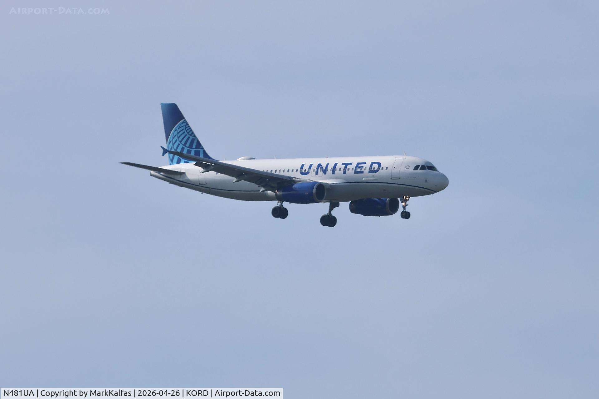 N481UA, 2001 Airbus A320-232, c/n 1559, A320 United Airbus A320-232 N481UA arriving10R KORD