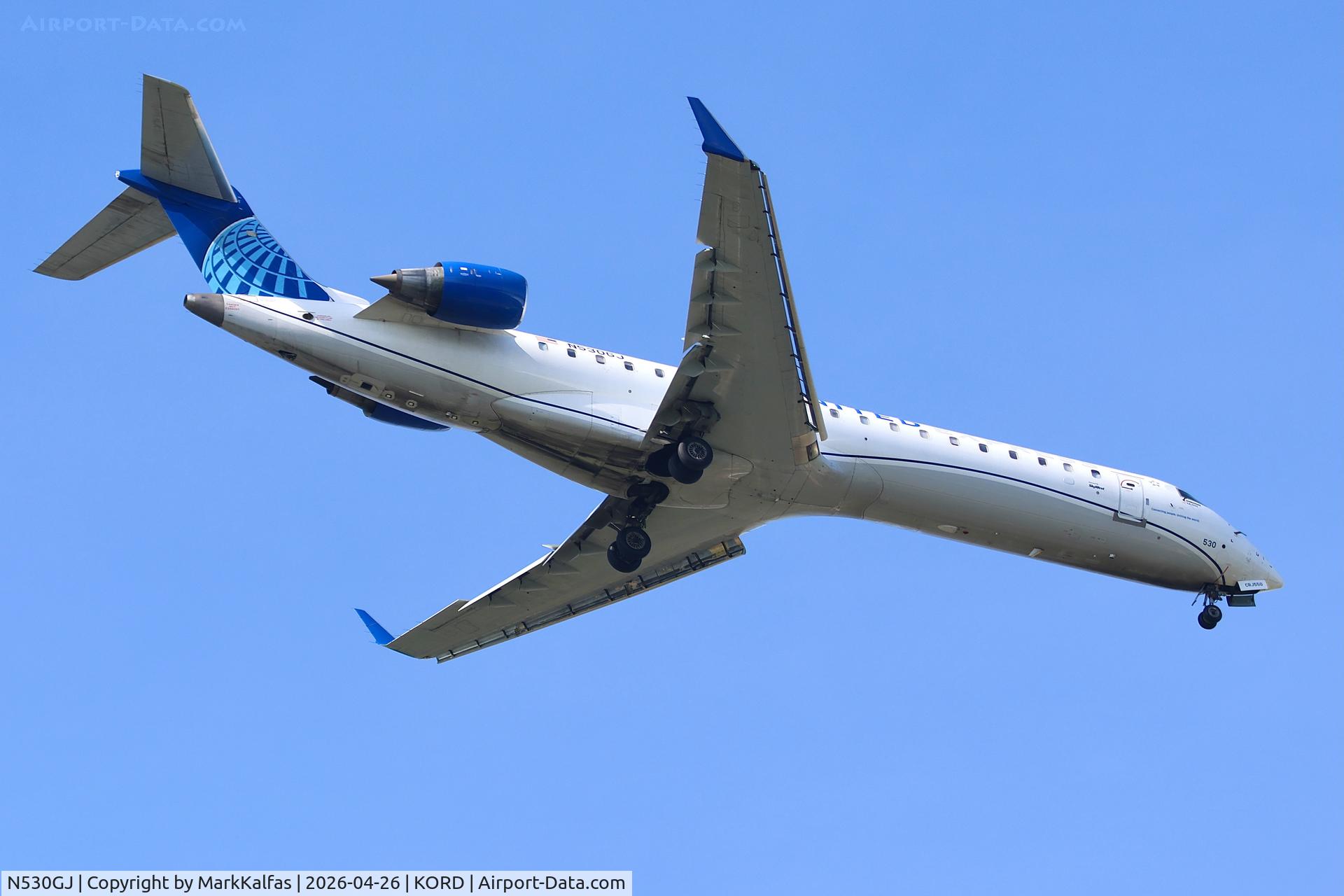 N530GJ, 2005 Bombardier CRJ-702 (CL-600-2C10) Regional Jet, c/n 10216, CRJ7 SkyWest / United Express Bombardier CRJ-550 N530GJ 10C approach KORD