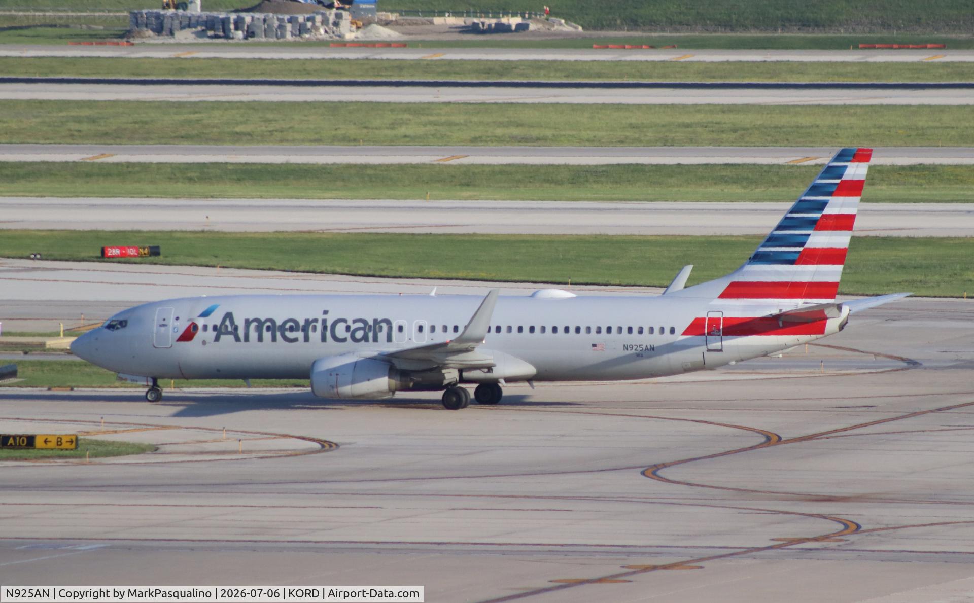 N925AN, 1999 Boeing 737-823, c/n 29526, Boeing 737-823