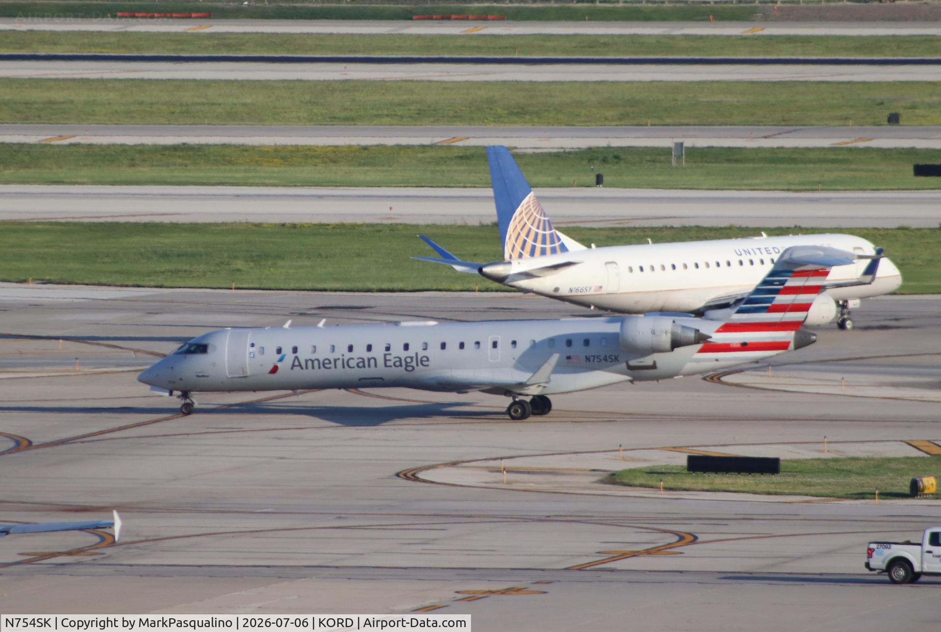 N754SK, 2005 Bombardier CRJ-701 (CL-600-2C10) Regional Jet, c/n 10215, CL-600-2C10