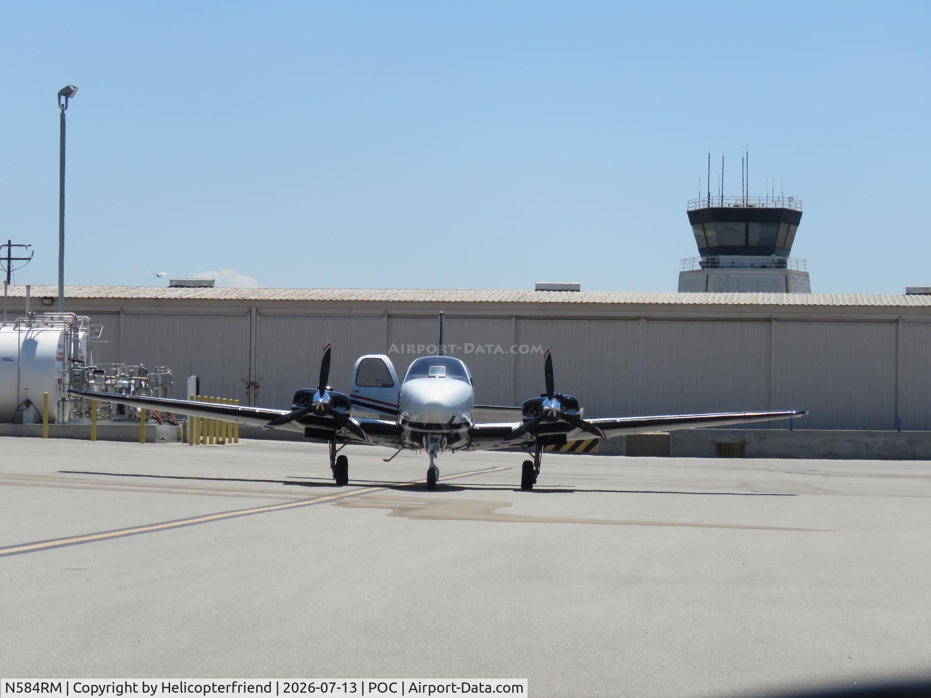 N584RM, 2016 Beechcraft G58 Baron, c/n TH-2459, 2X Continental IO-550-C