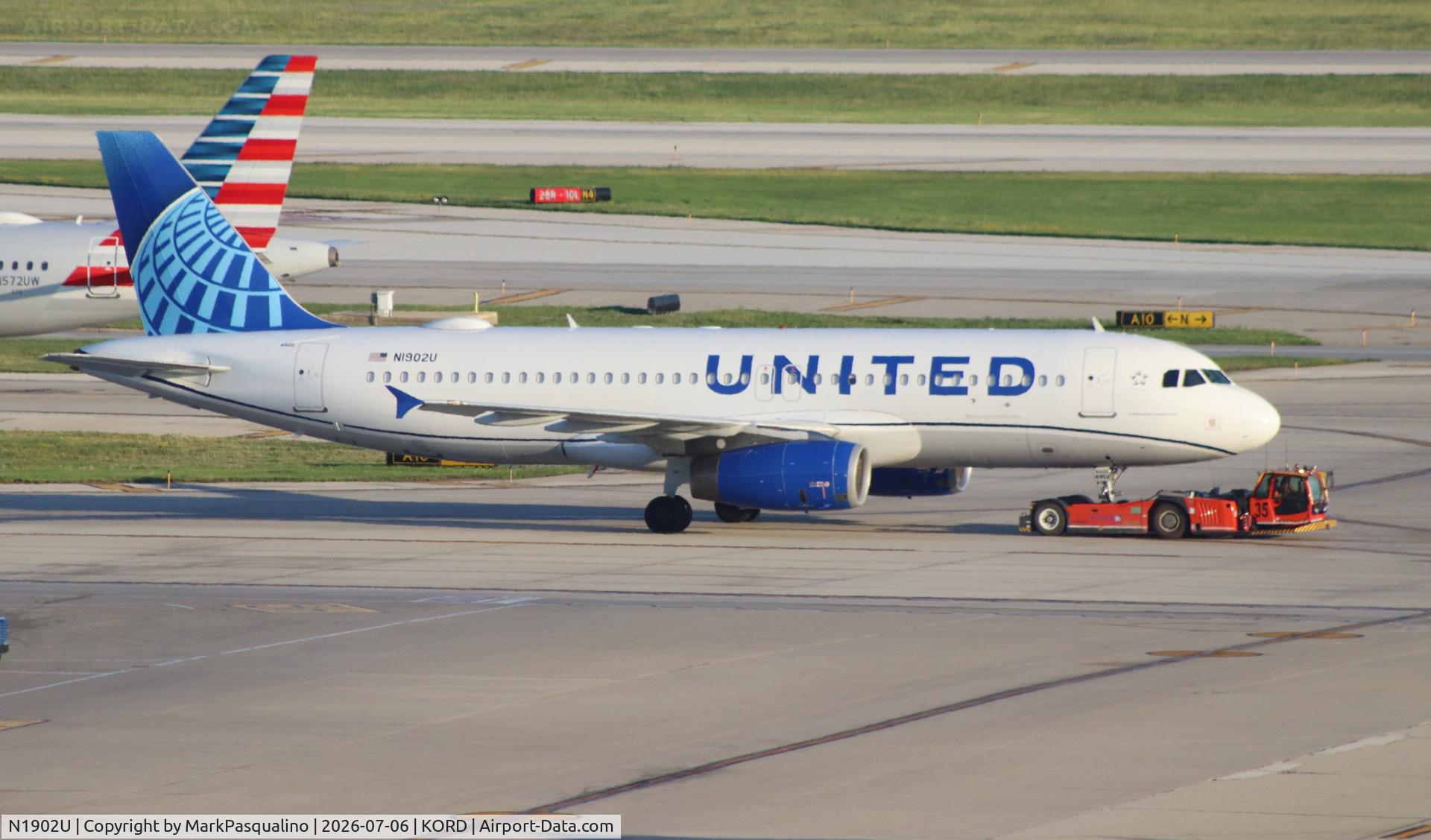 N1902U, 2006 Airbus A320-214, c/n 2714, Airbus A320-214