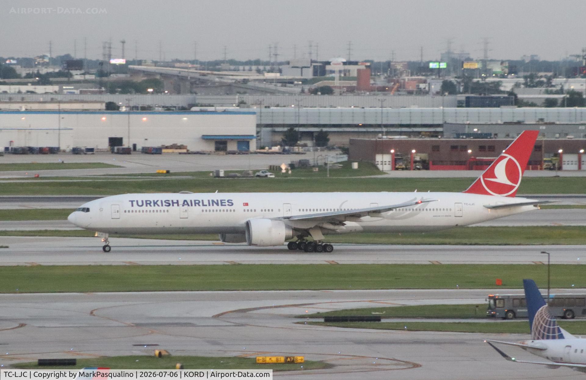 TC-LJC, 2015 Boeing 777-3F2/ER, c/n 44123, Boeing 777-3F2/ER