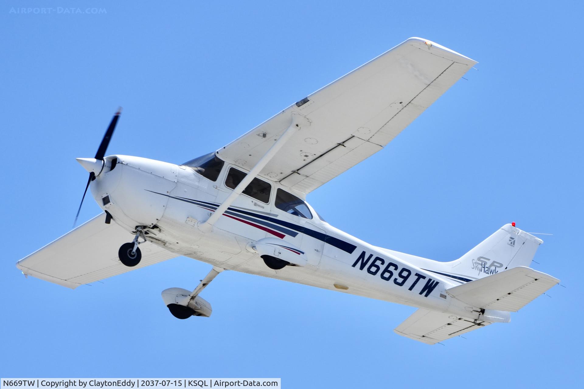 N669TW, 2002 Cessna 172S, c/n 172S9066, San Carlos airport in California 2026