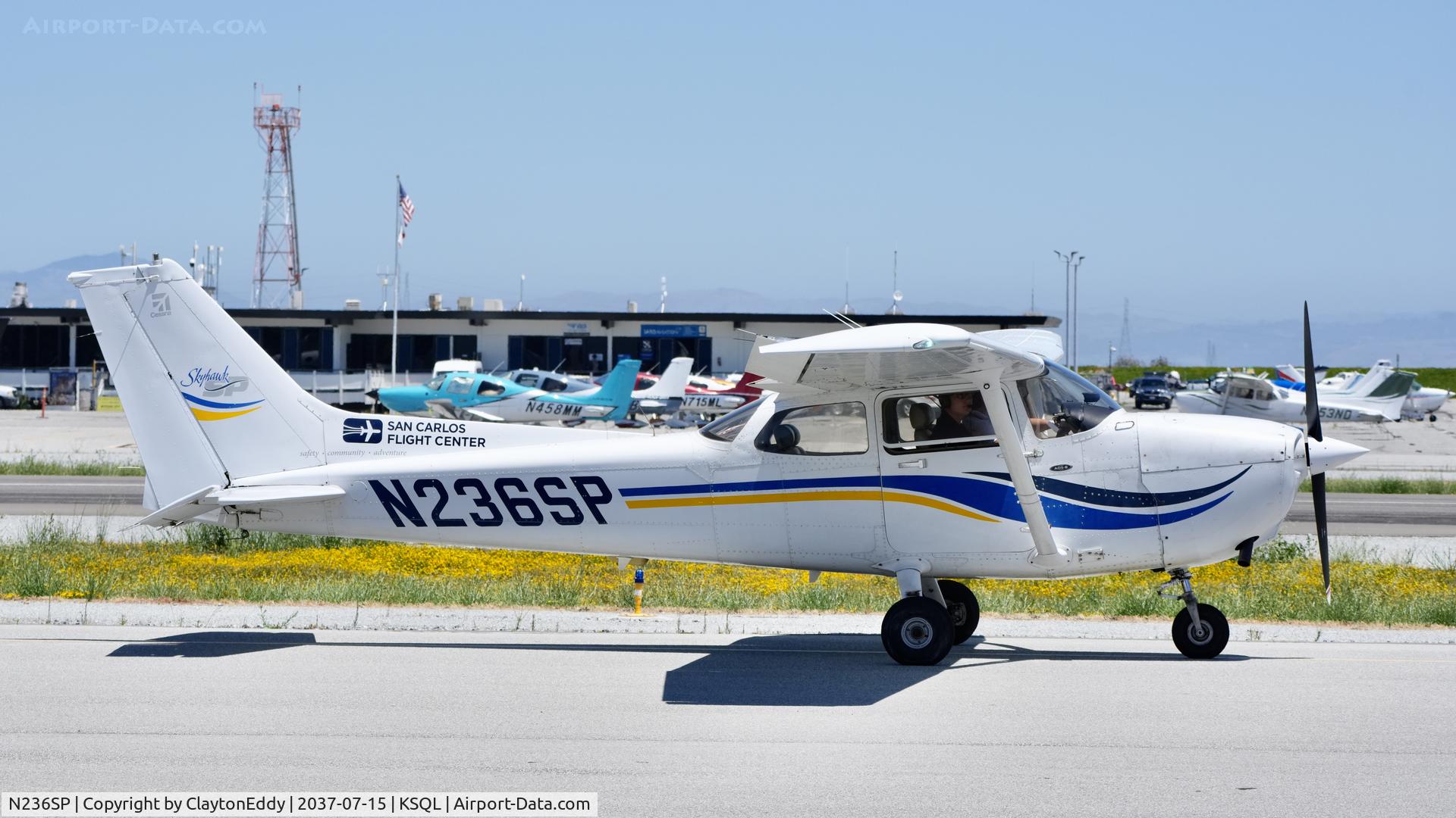 N236SP, 1999 Cessna 172S, c/n 172S8213, San Carlos airport in California 2026