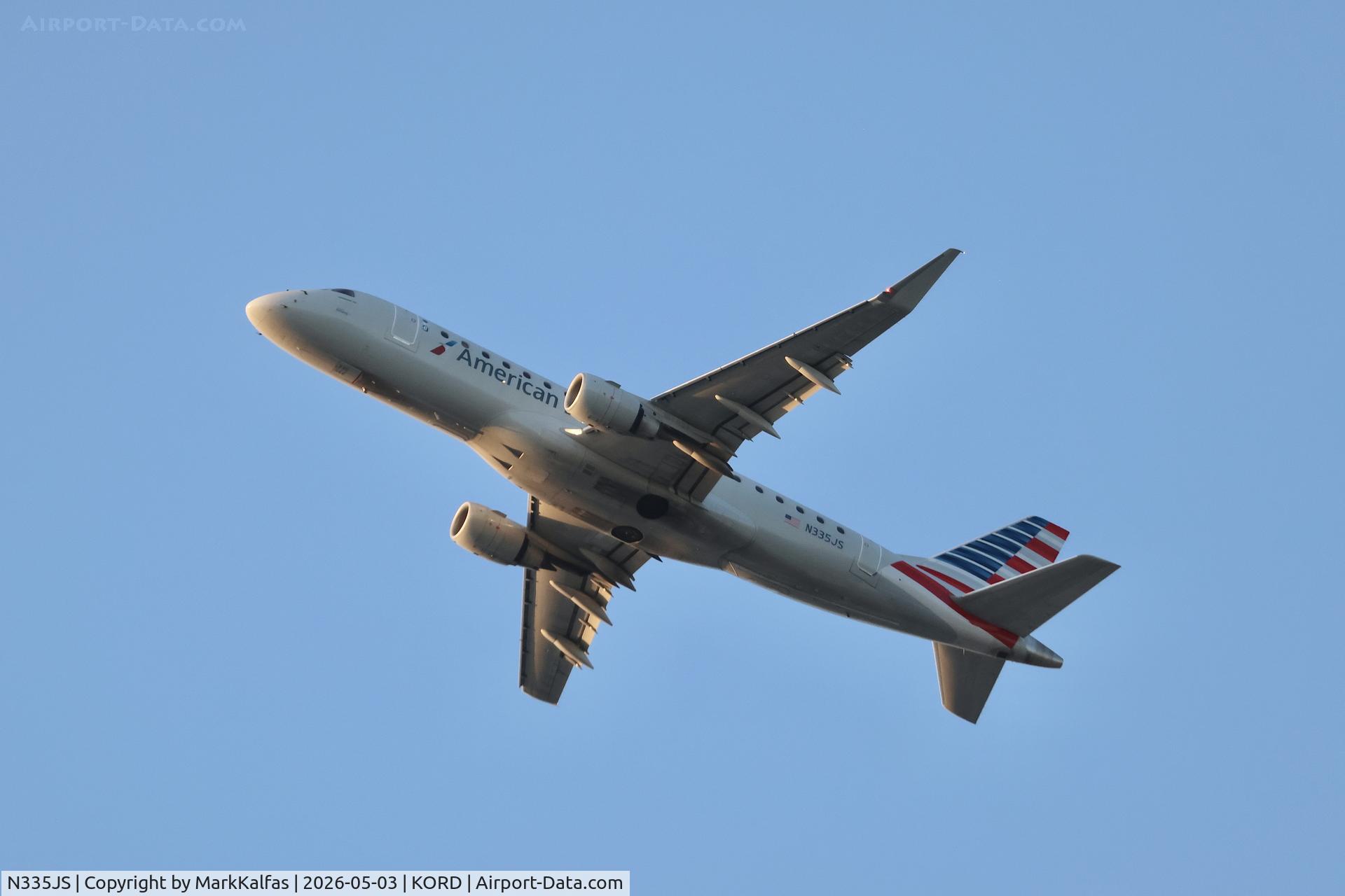 N335JS, 2015 Embraer 175LR (ERJ-170-200LR), c/n 17000463, E75L Envoy / American Eagle 175LR (ERJ-170-200LR) N335JS departing 28C KORD