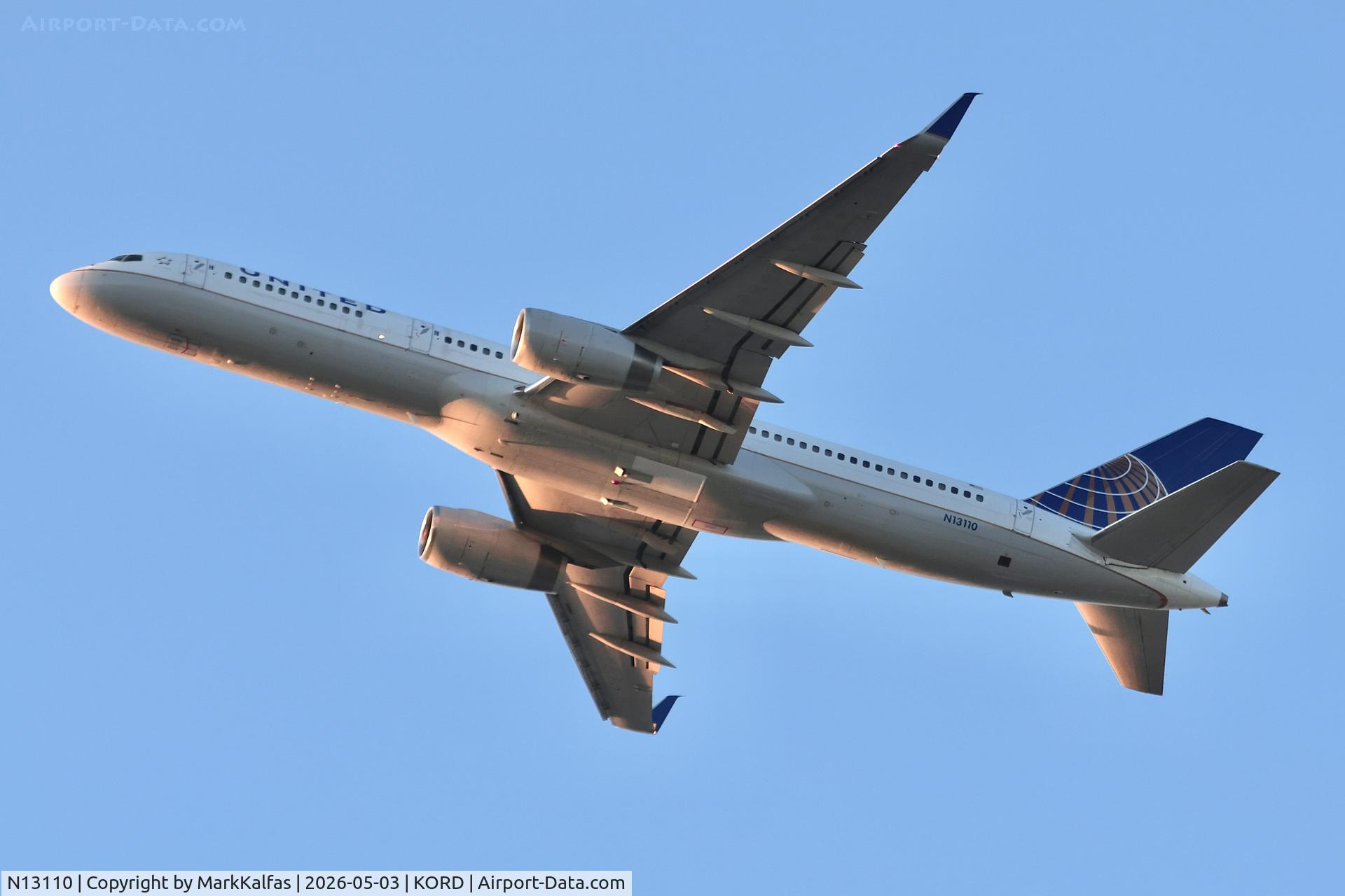 N13110, 1994 Boeing 757-224, c/n 27300 l/n 650, B752 United Airlines Boeing 757-224 N13110 departing 28C KORD