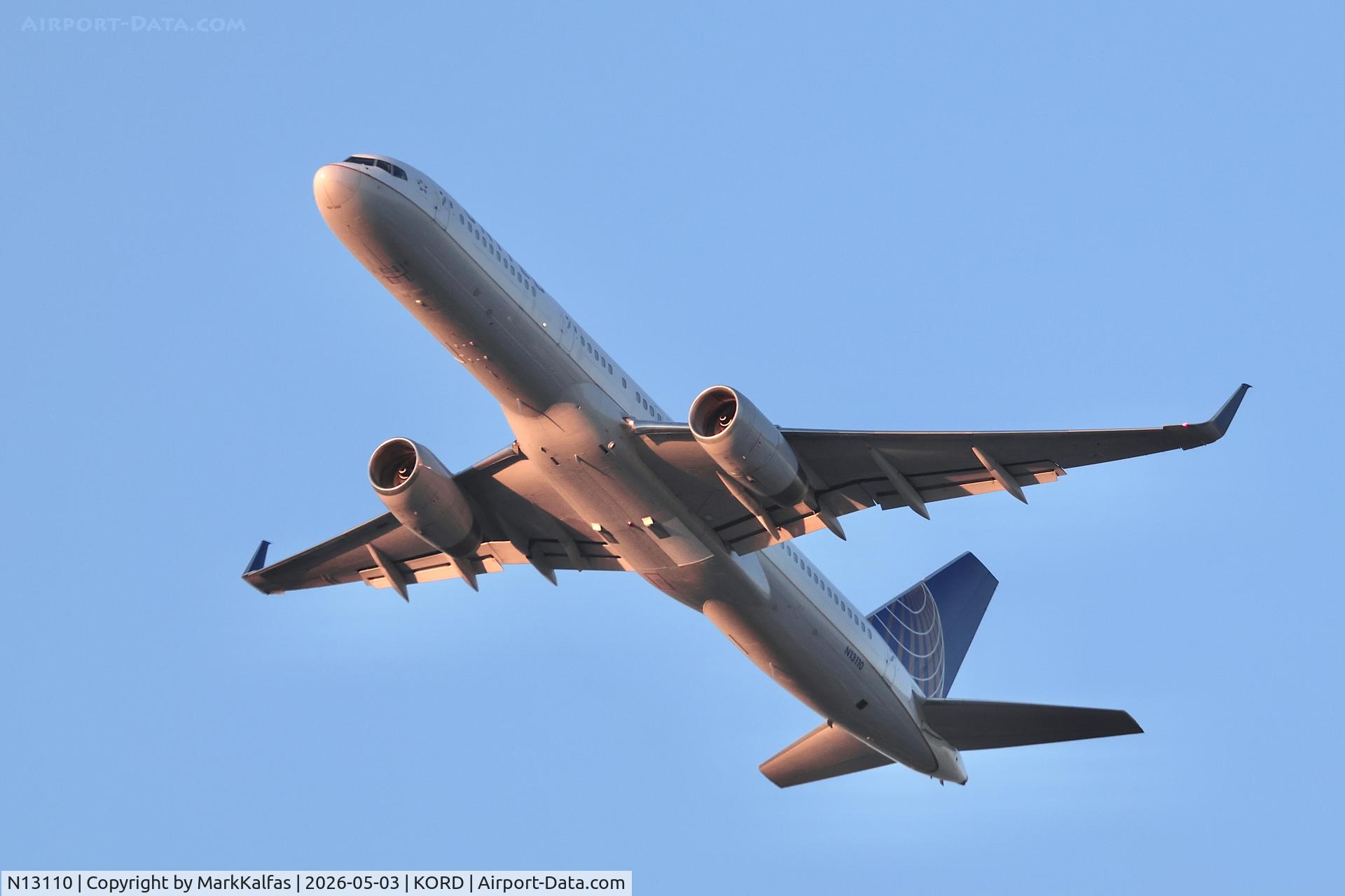 N13110, 1994 Boeing 757-224, c/n 27300 l/n 650, B752 United Airlines Boeing 757-224 N13110 departing 28C KORD