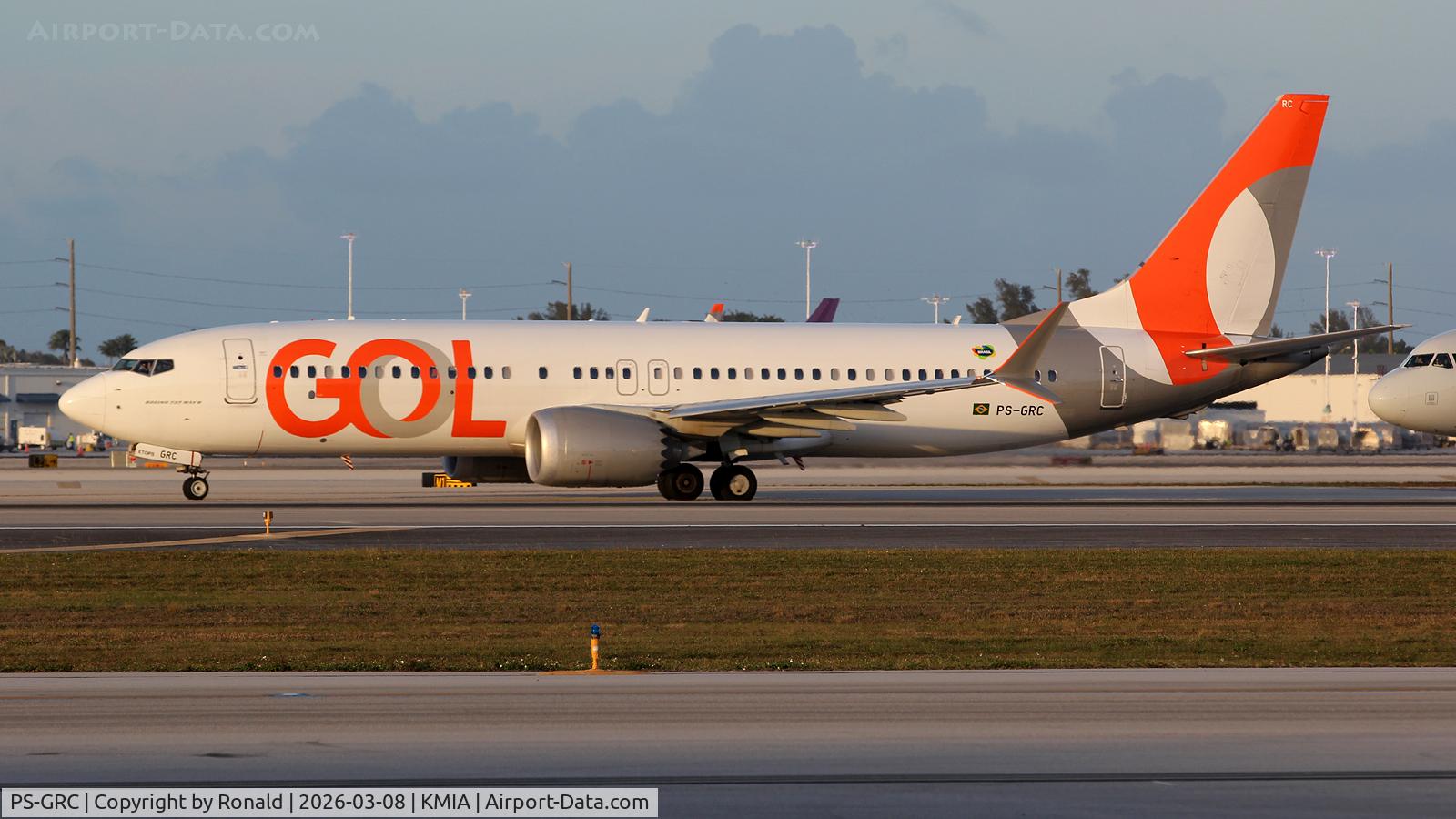 PS-GRC, 2017 Boeing 737-823, c/n 31261 l/n 6298, at mia