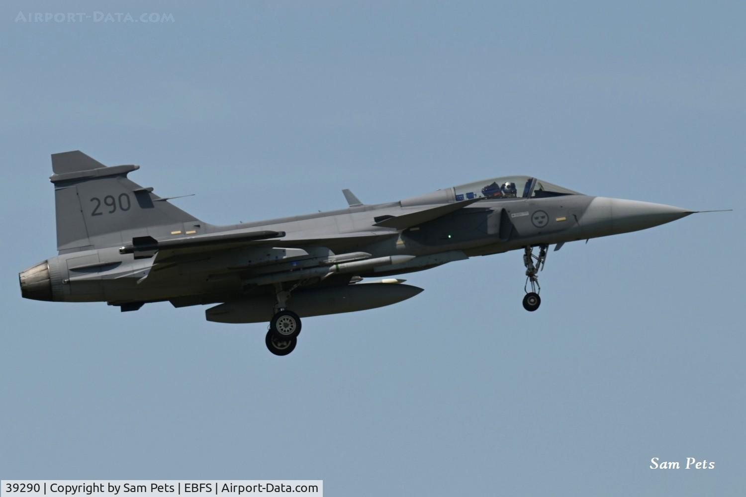 39290, Saab JAS-39C Gripen, c/n 39290, Landing at Florennes on 2026-06-25.