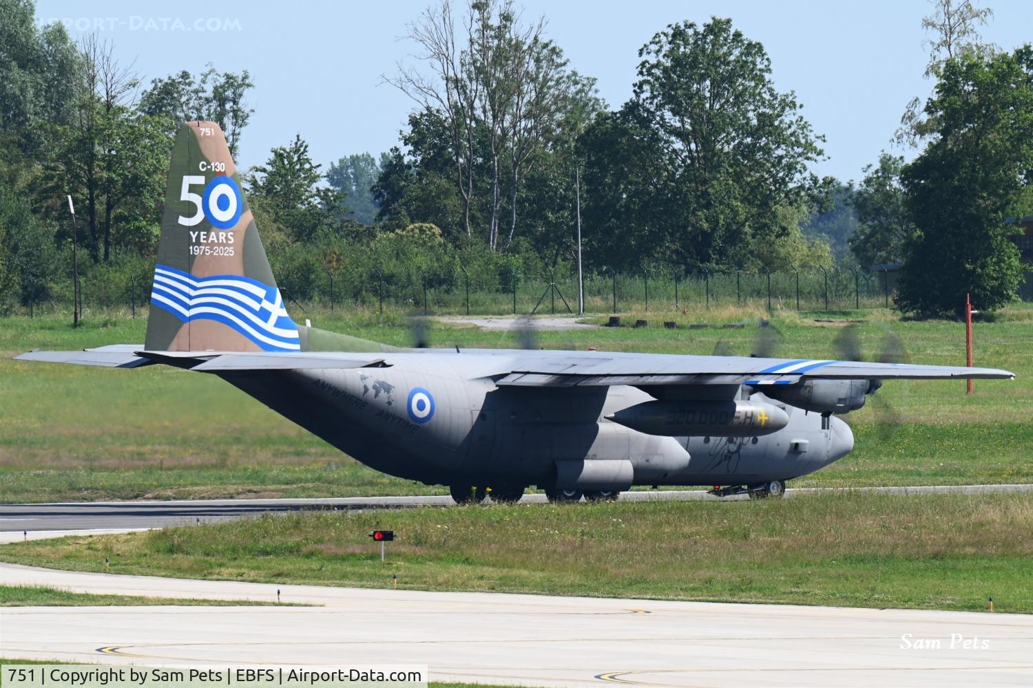 751, 1977 Lockheed C-130H Hercules, c/n 382-4732, At Florennes on 2026-06-25.