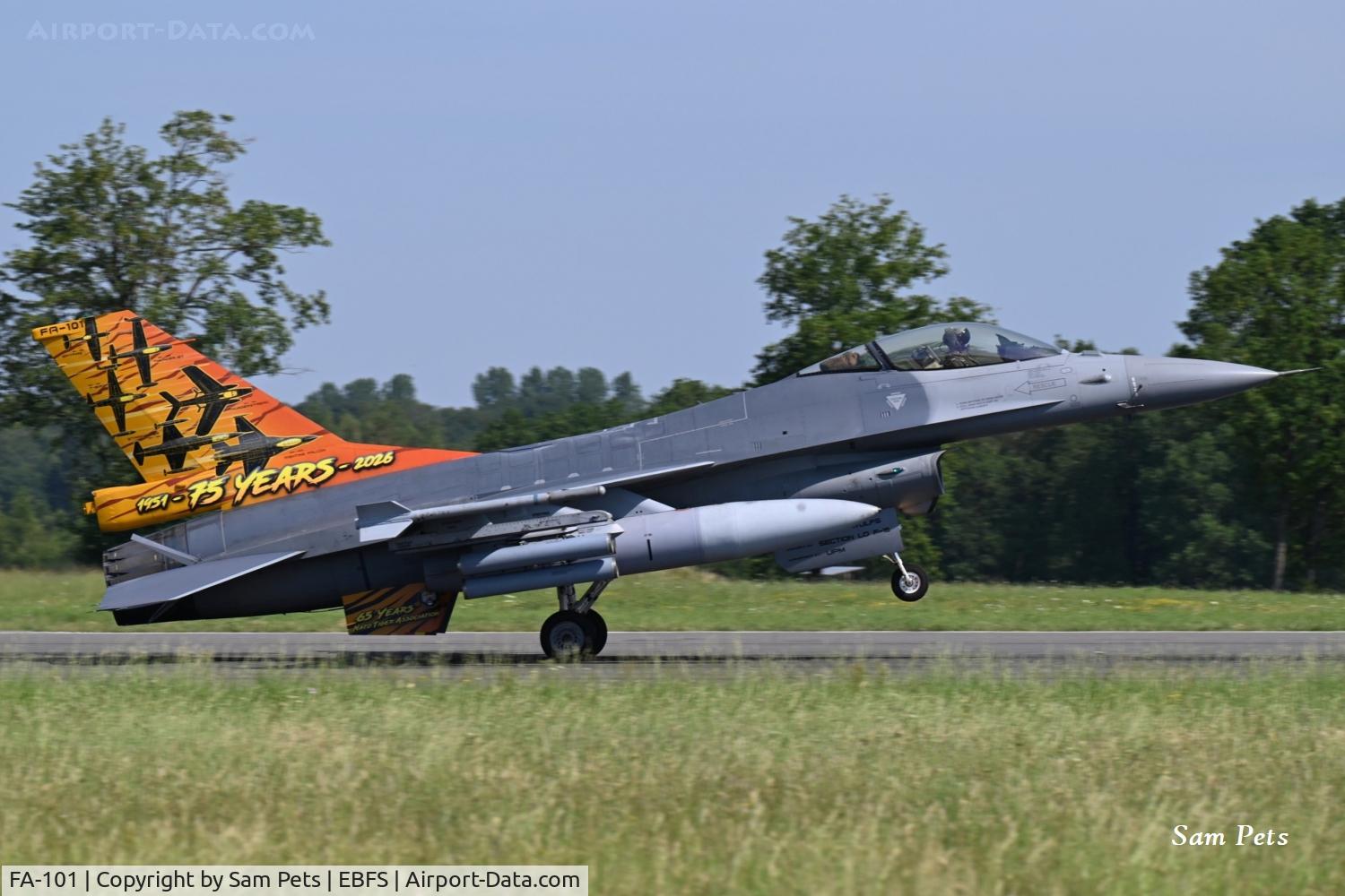 FA-101, SABCA F-16AM Fighting Falcon, c/n 6H-101, Special tail to celebrate 75 years of 31 squadron, landing at Florennes on 2026-06-26.