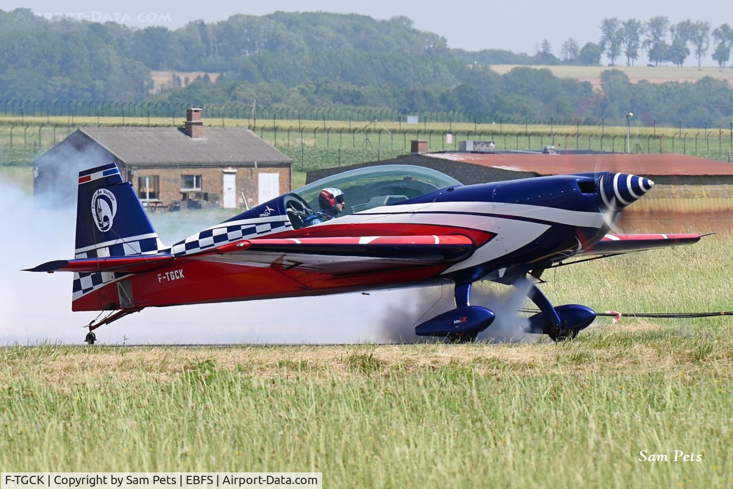 F-TGCK, Extra EA-330LX, c/n LC096, At Belgian Air Force Days  Florennes on 2026-06-26.