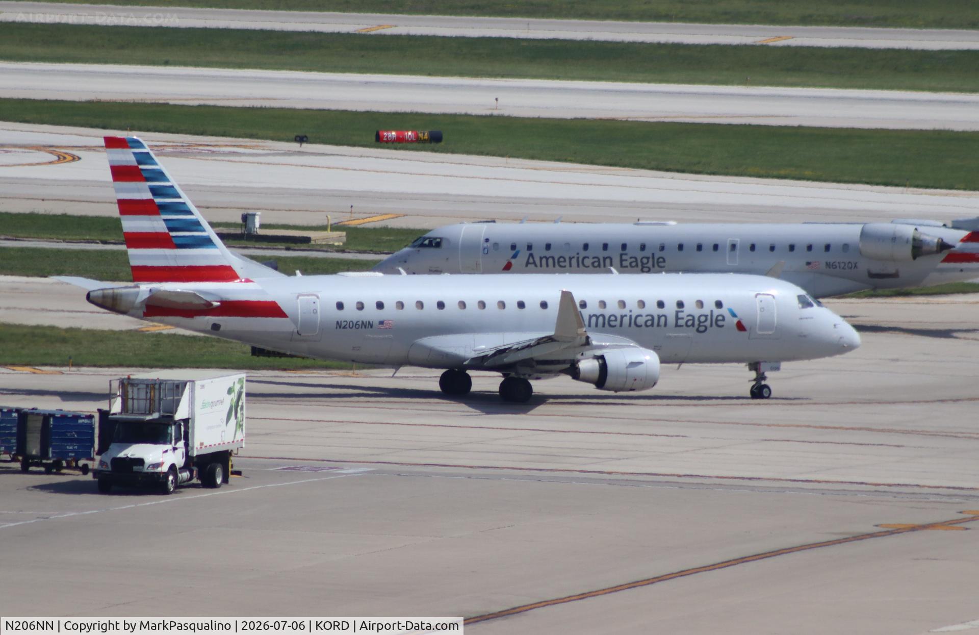 N206NN, 2015 Embraer 175LR (ERJ-170-200LR), c/n 17000489, ERJ-170-200LR