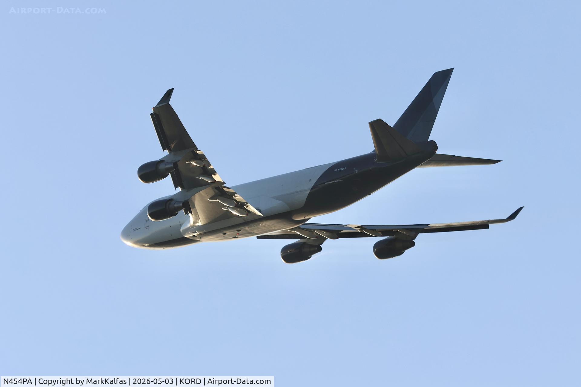 N454PA, 2002 Boeing 747-46NF, c/n 30812, B744 Flexport / Atlas Air Boeing 747-46NF N454PA  departing 28R KORD