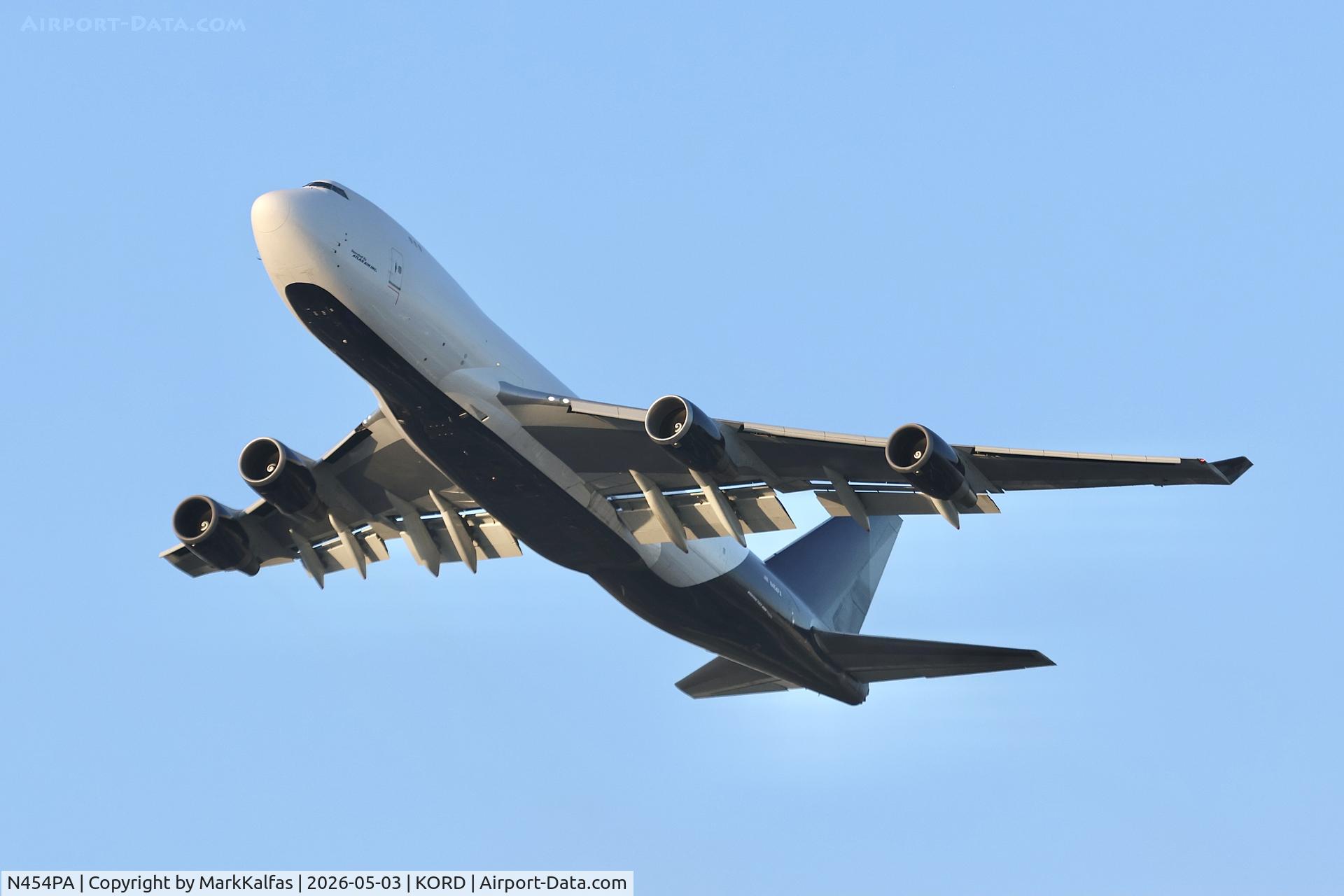 N454PA, 2002 Boeing 747-46NF, c/n 30812, B744 Flexport / Atlas Air Boeing 747-46NF N454PA  departing 28R KORD
