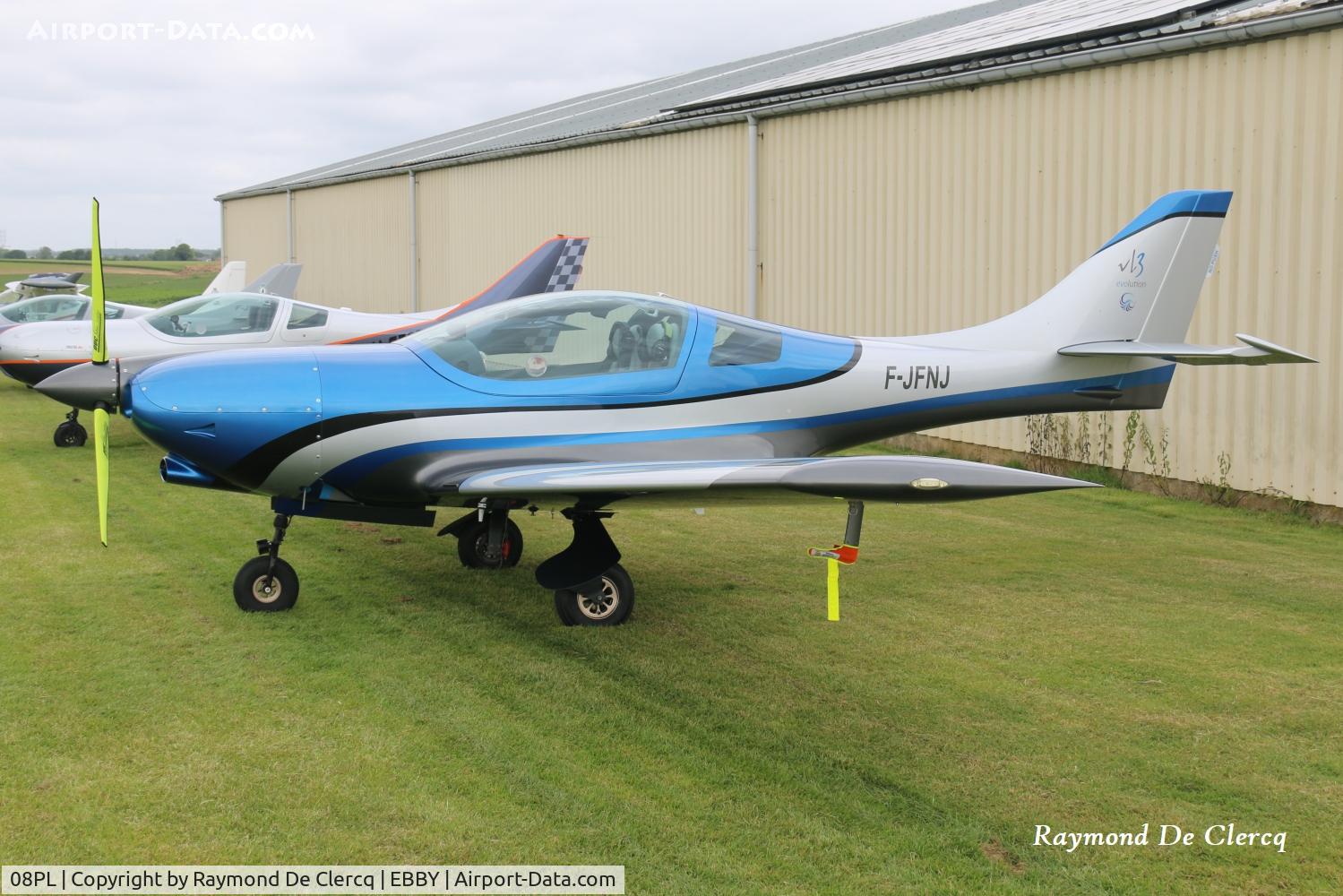 08PL, JMB Aircraft VL-3 Evolution, c/n 328, At ULM Baisy-Thy on 2026-06-07.
