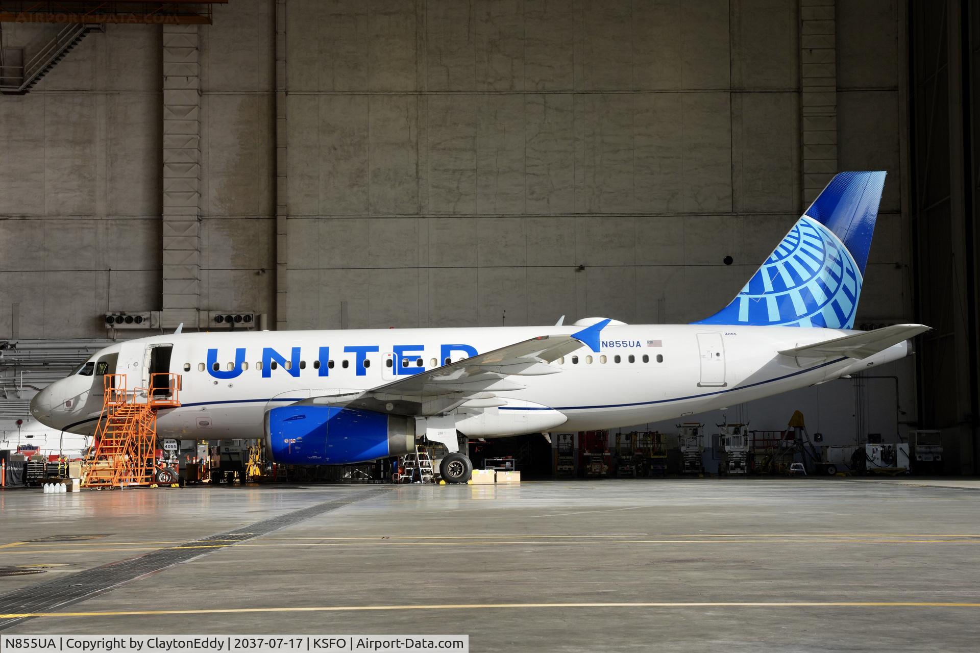 N855UA, 2002 Airbus A319-131, c/n 1737, SFO 2026