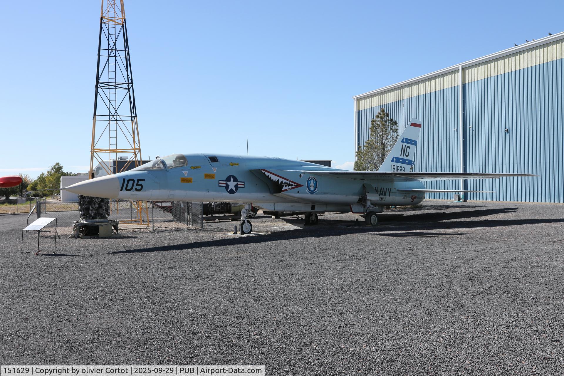 151629, North American RA-5C Vigilante, c/n NA283-35, now outside