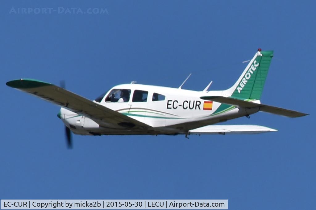 EC-CUR, 1975 Piper PA-28R-200 Arrow II, c/n 28R-7535243, Take off