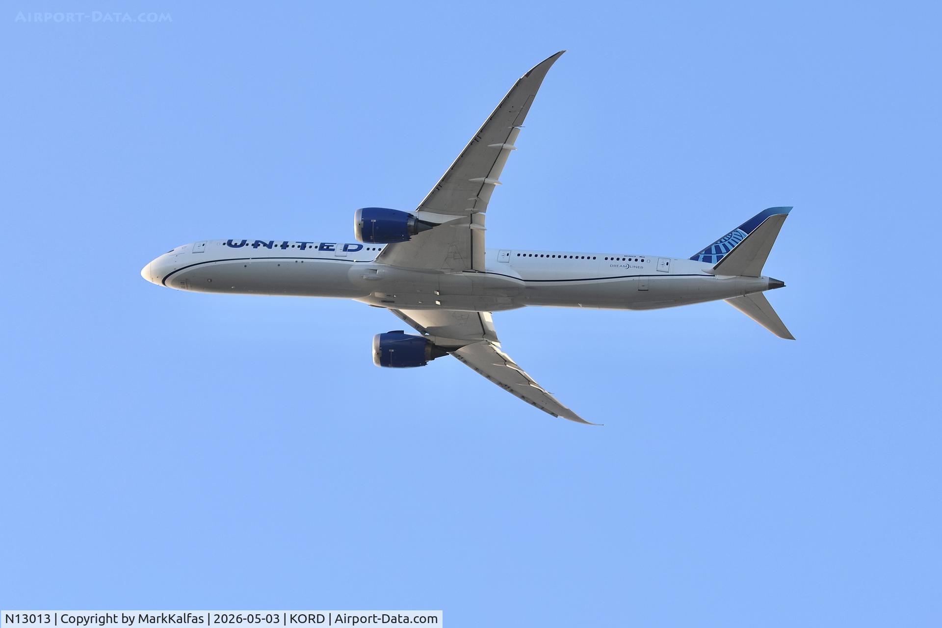 N13013, 2020 Boeing 787-10 Dreamliner, c/n 40931 l/n 996, B78X United Airlines BOEING 787-10 Dreamliner N13013 departing 28R KORD.