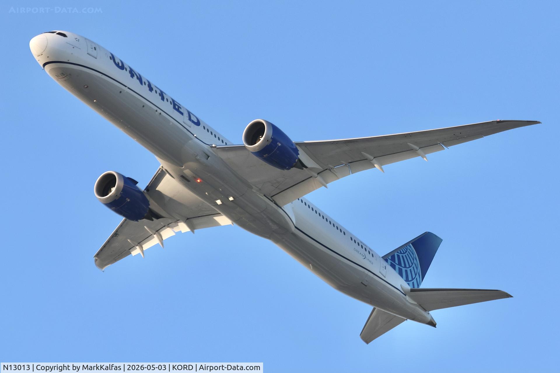 N13013, 2020 Boeing 787-10 Dreamliner, c/n 40931 l/n 996, B78X United Airlines BOEING 787-10 Dreamliner N13013 departing 28R KORD.