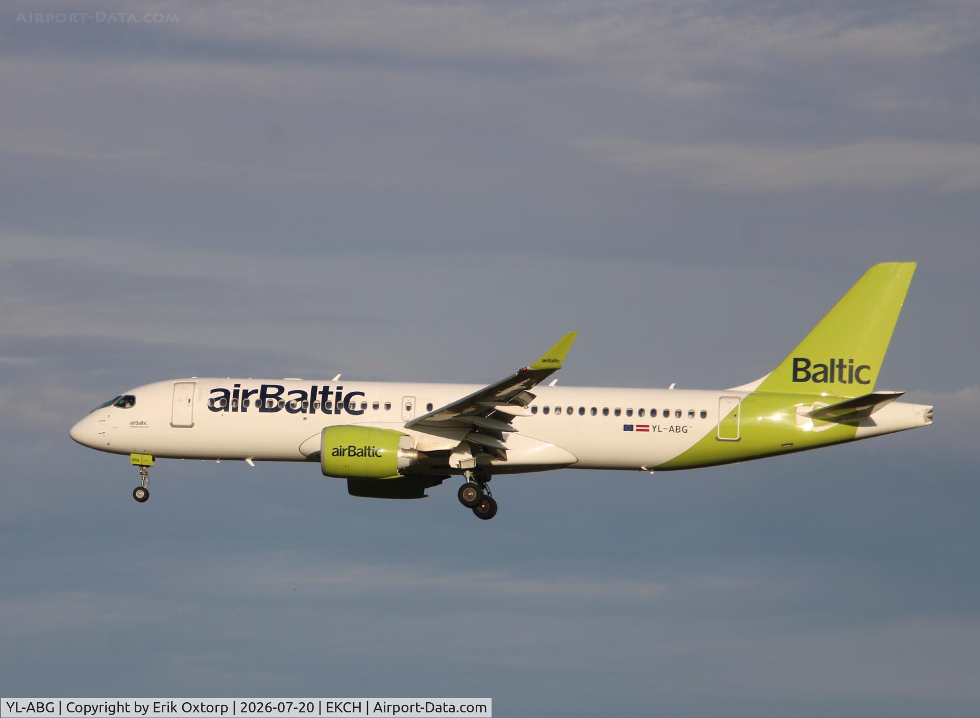 YL-ABG, 2022 Airbus A220-300, c/n 55154, YL-AGB landing rw 04L