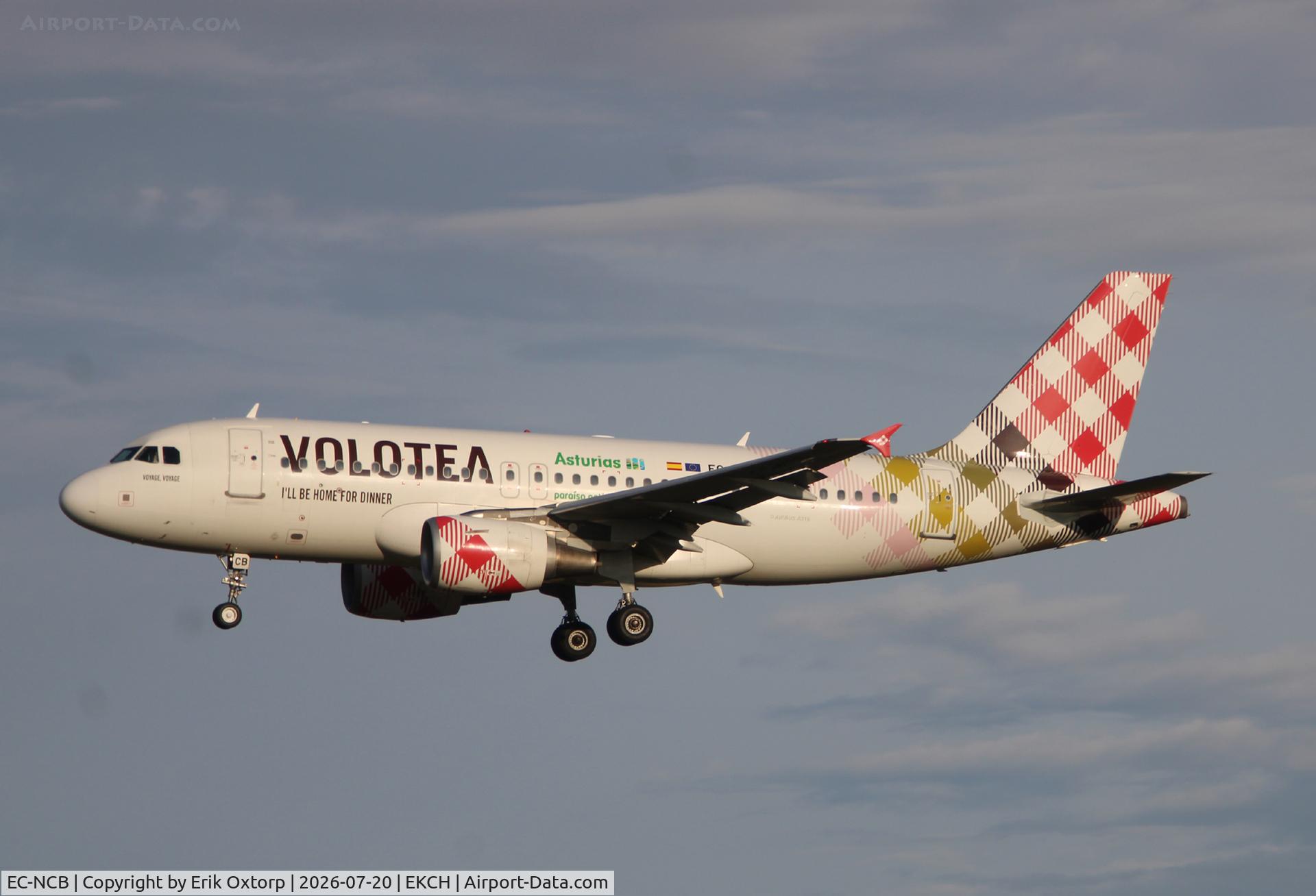 EC-NCB, 2003 Airbus A319-111, c/n 2043, EC-NCB landing rw 04L