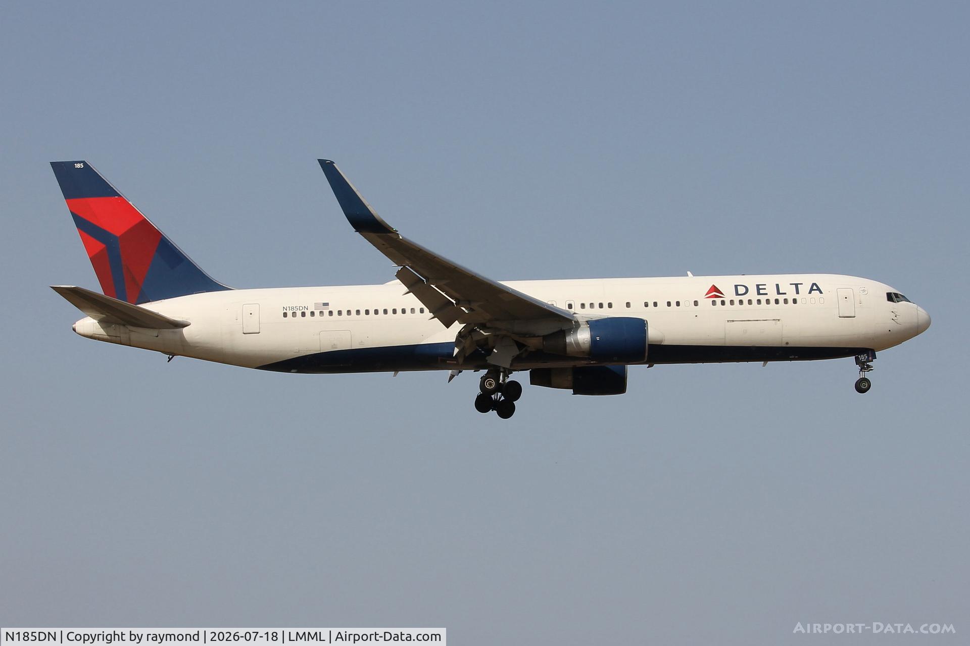 N185DN, 1995 Boeing 767-332, c/n 27961, Boeing 767-332 reg N185DN of Delta Air Lines landing in Malta RW31 from JFK.