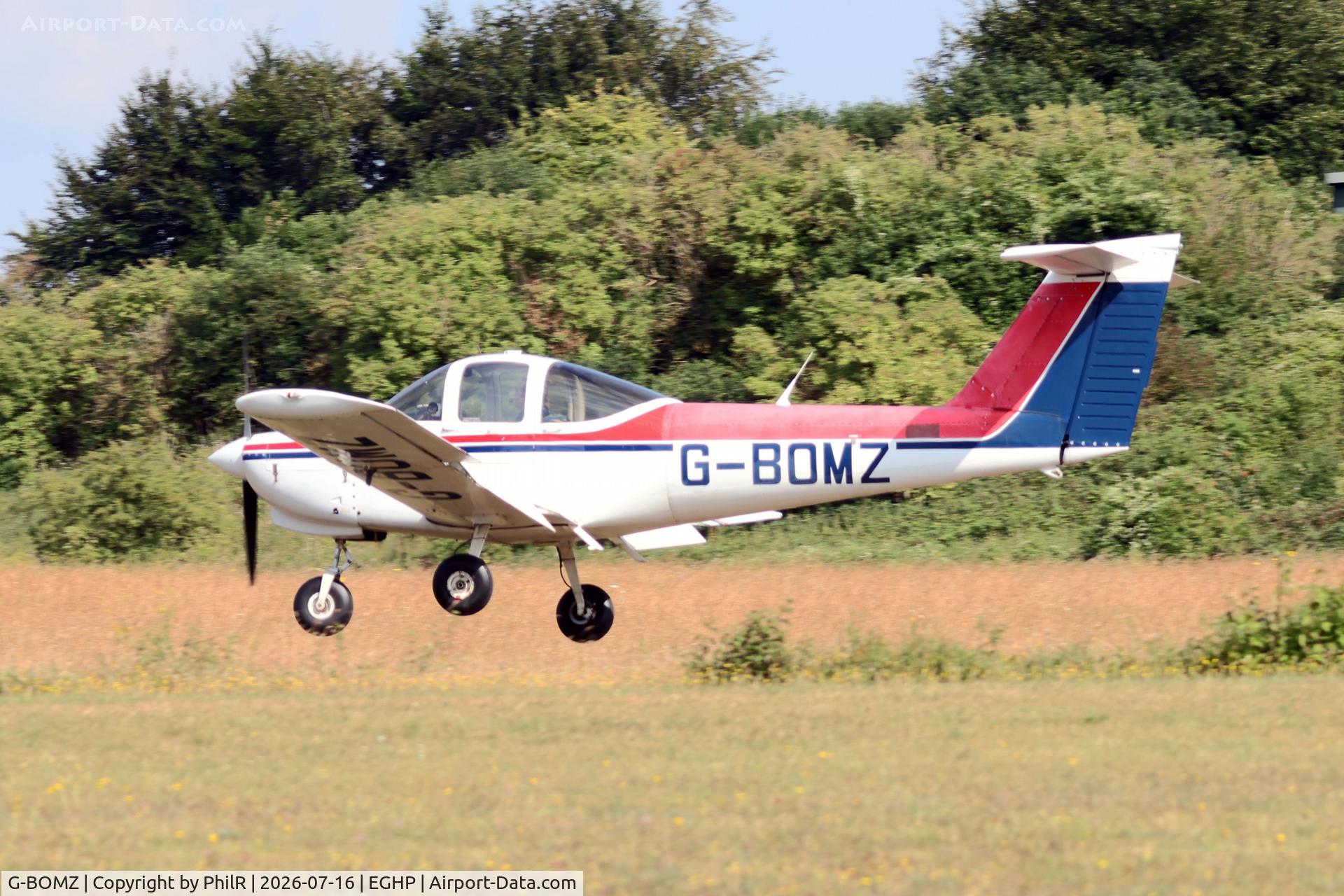 G-BOMZ, 1978 Piper PA-38-112 Tomahawk Tomahawk, c/n 38-78A0635, G-BOMZ 1978 Piper PA-38-112 Tomahawk Popham Fly In 
