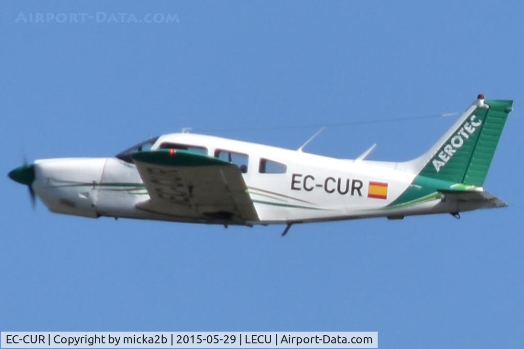 EC-CUR, 1975 Piper PA-28R-200 Arrow II, c/n 28R-7535243, Take off
