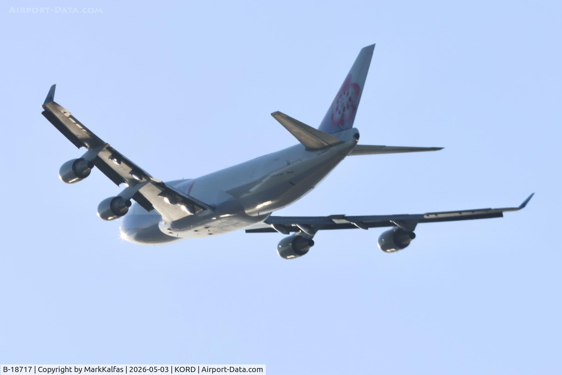 Aircraft B-18717, 2004 Boeing 747-409F/SCD, c/n 30769, B744 China Airlines Cargo Boeing 747-409F/SCD B-18717 departing 28R KORD, at KORD, photo by MarkKalfas