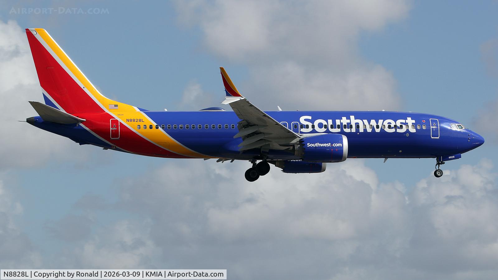 N8828L, 2022 Boeing 737-8 MAX, c/n 67474 l/n 8440, at mia