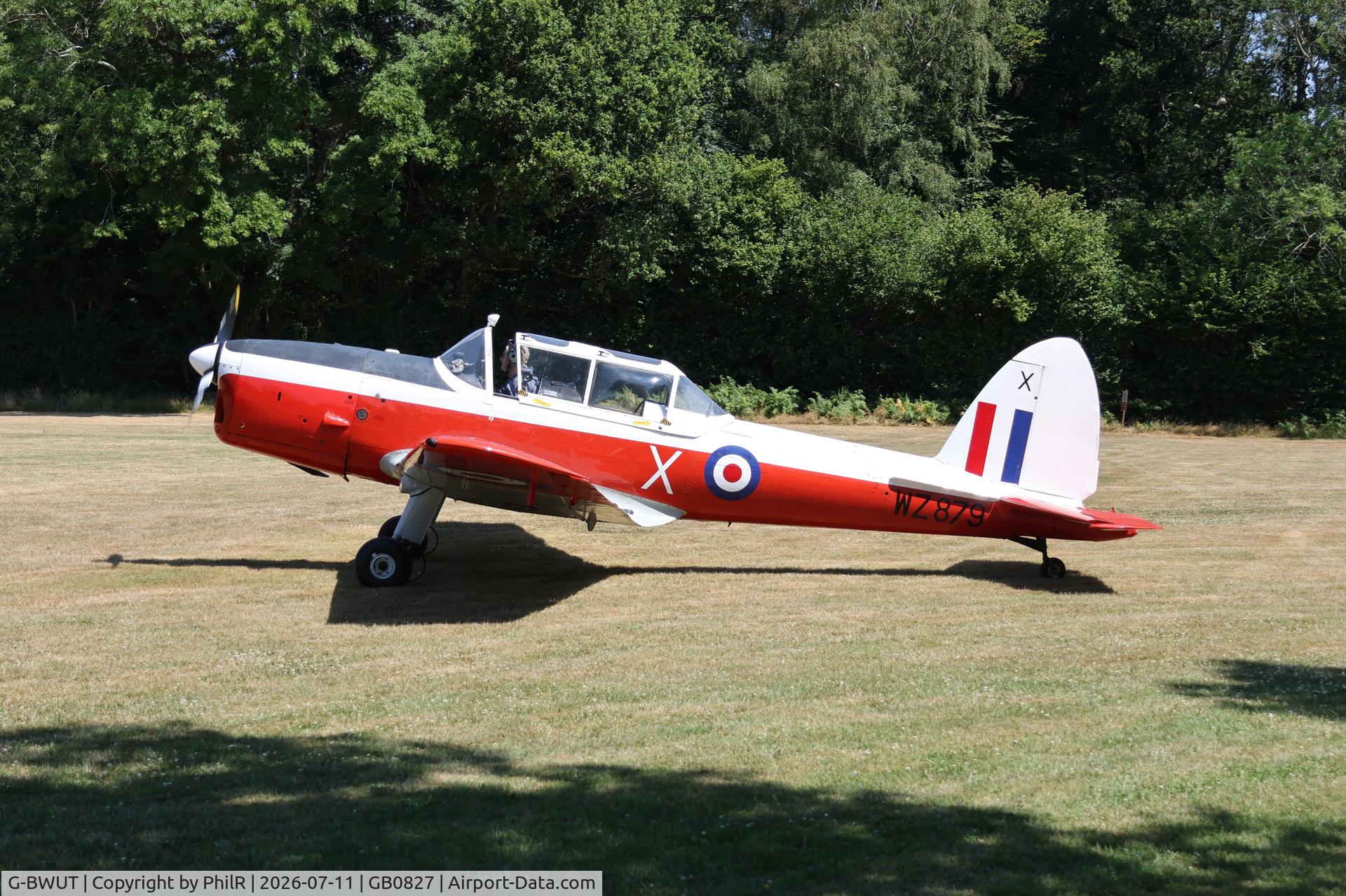 G-BWUT, 1953 De Havilland DHC-1 Chipmunk T.10, c/n C1/0918, WZ879 (G-BWUT) 1953 DHC1 Chipmunk 22 West Tisted Fly In 
