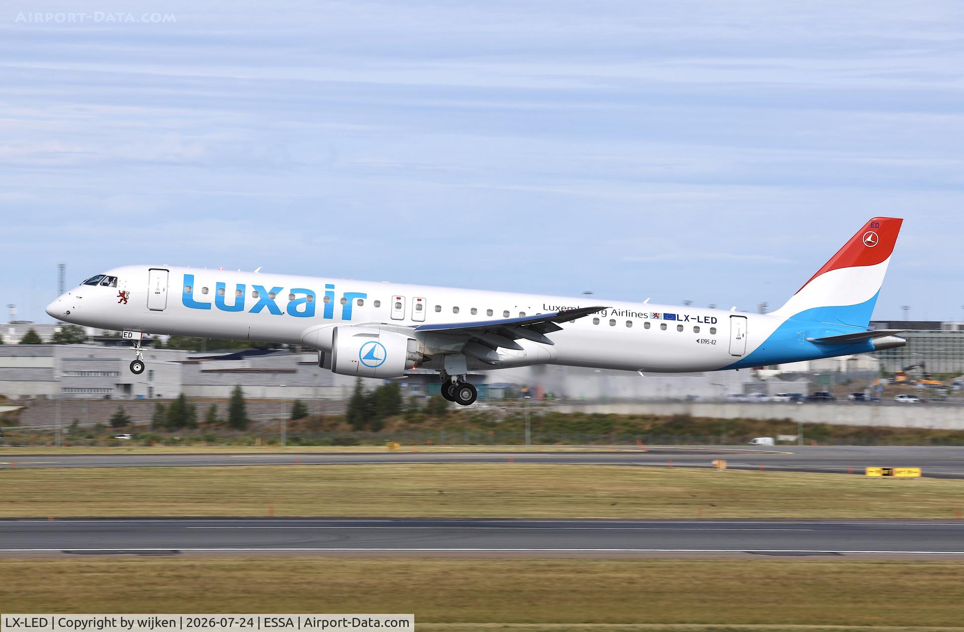LX-LED, 2026 Embraer  E195-E2, c/n 19020225, Rwy 19L