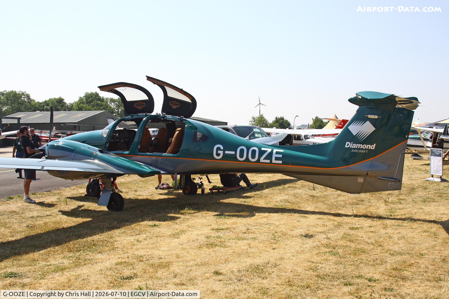 G-OOZE, 2025 Diamond Aircraft Industries DA62, c/n 62.324, Sleapkosh 26, day 1, 10/07/26