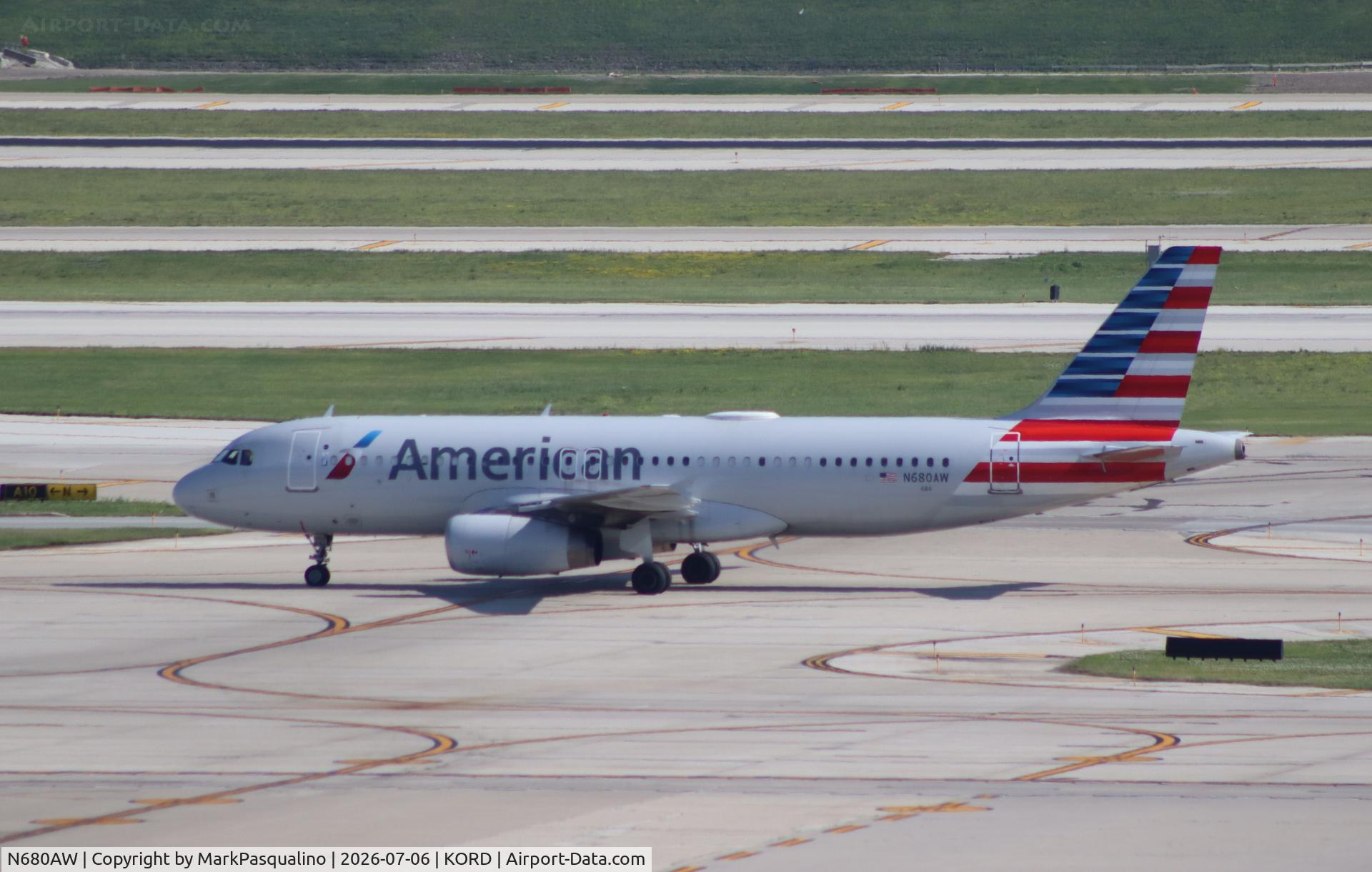 Aircraft N680AW, 2005 Airbus A320-232, c/n 2630, Airbus A320-232, at KORD, photo by MarkPasqualino