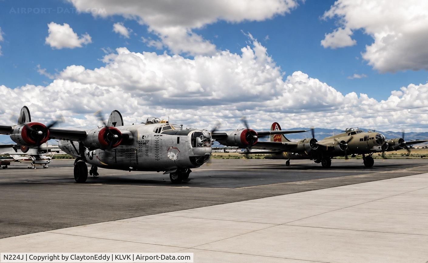 N224J, 1944 Consolidated B-24J-85-CF Liberator, c/n 1347 (44-44052), Collings Foundation at Livermore airport in California 1990's