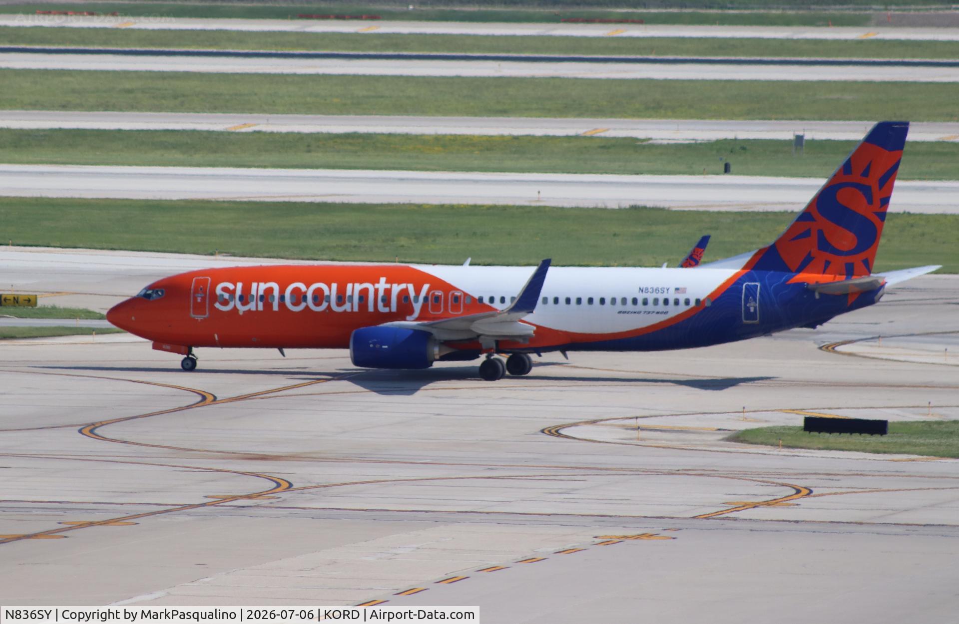 N836SY, 2012 Boeing 737-8KN, c/n 40251 l/n 3901, Boeing 737-8KN
